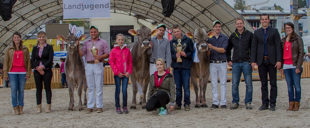 v.l.n.r. Vice - Immenberg BS Pauer GiibiascaMarco Müller Champion - Felders BS Blooming BiancaPascal Felder und HM Jongleur Juliana Dario Gwerder JZ Daniel Kälin